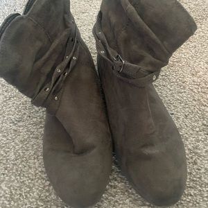 Faux suede grey boots